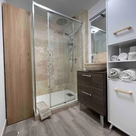 Apartment Centre Medieval Spacieux Avec Ascenseur, La Cosy De La Boetie Sarlat