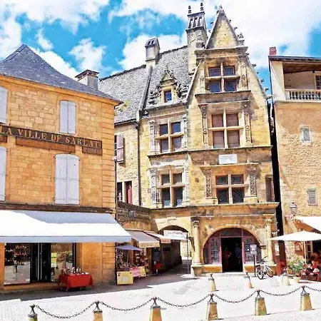 Apartment Centre Medieval Spacieux Avec Ascenseur, La Cosy De La Boetie *